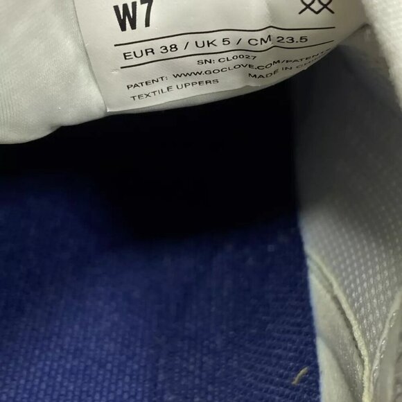 NEW CLOVE Classic Sneakers Size 7 Healthcare Comfort Toggle Fluid Resistant - Picture 3 of 6